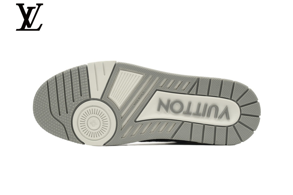Louis Vuitton Trainer  shoes for man  women Sneaker ¨C Monogram Denim & Leather in Grey & White