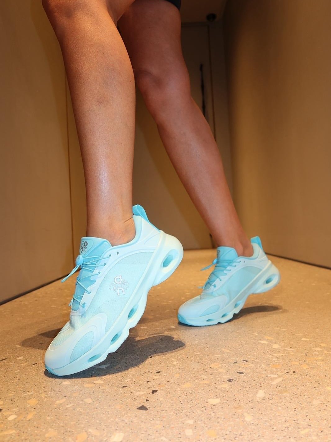 On Running Cloudsolo LOEWE Turquoise