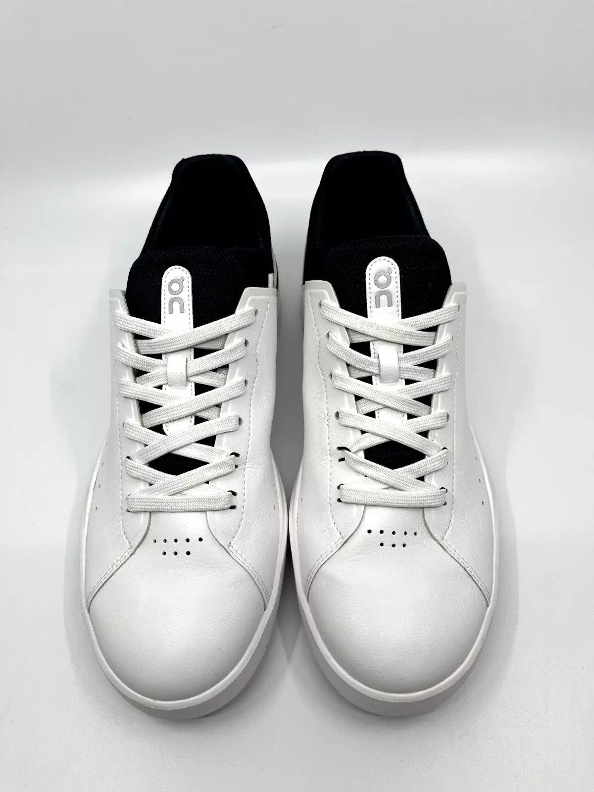 On The Roger Advantage White Midnight